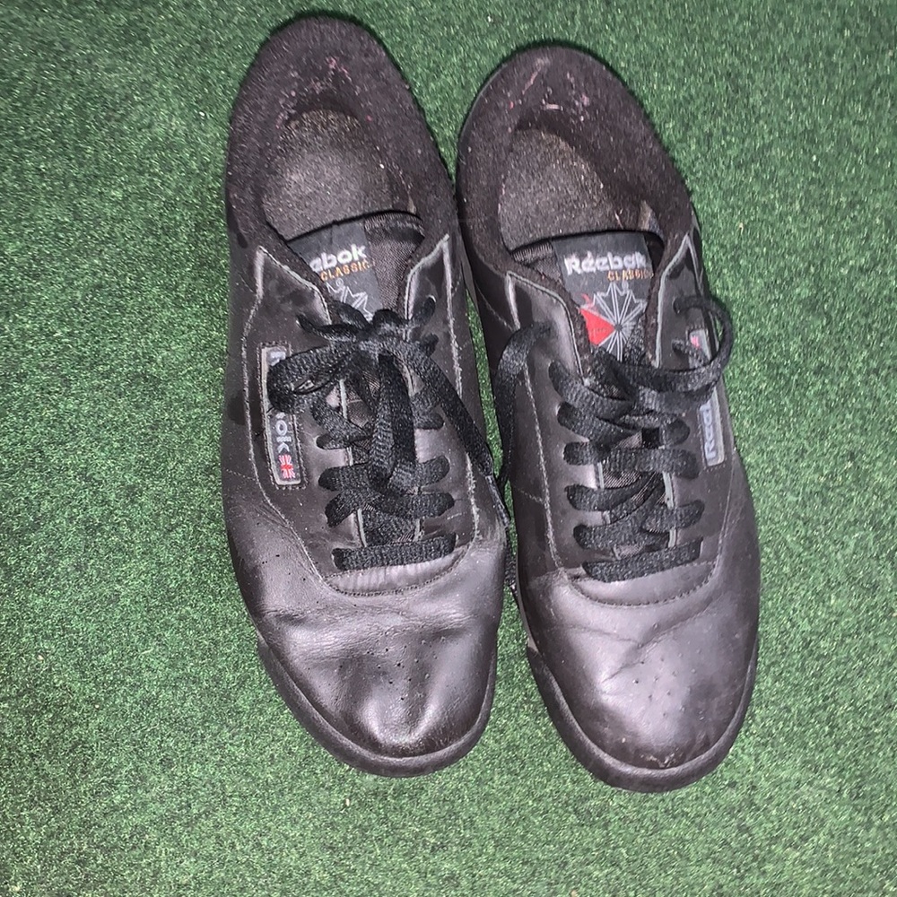 All Black Reebok Classics - Picture 2 of 4